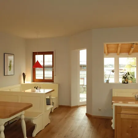 Mio - Am - Bei Uns Verbringt Ihr Eine Wundervolle Zeit Direkt Am Wasser Guest house *