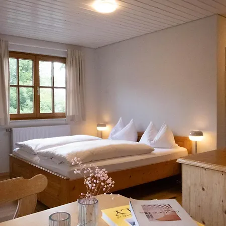 Guest house Mio - Am - Bei Uns Verbringt Ihr Eine Wundervolle Zeit Direkt Am Wasser Worthsee